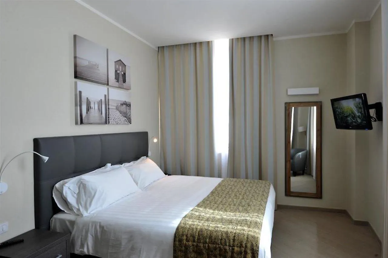 Chc Business Residence ジェノヴァ 4*,  イタリア